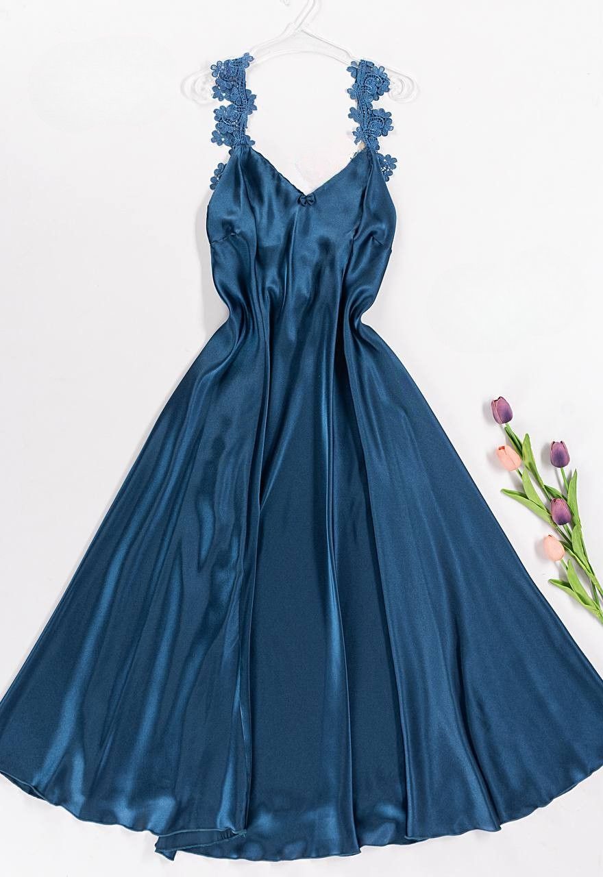 لانجيري ستان مزود بحمالات دانتيل