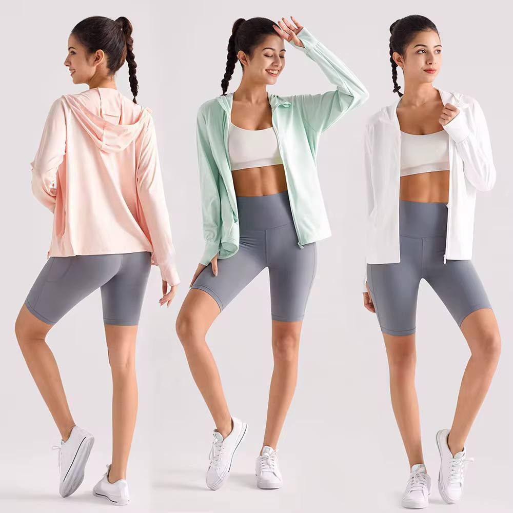 Sports Top with Sleeves, Zipper & Inner and Outer Pockets