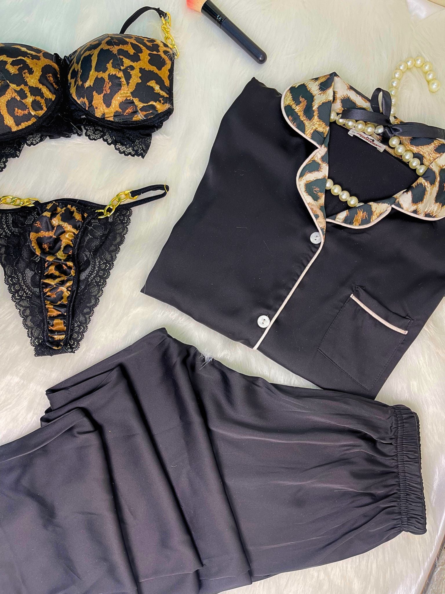 بيجامه ستان اربع قطع مطعمه ب تايجر