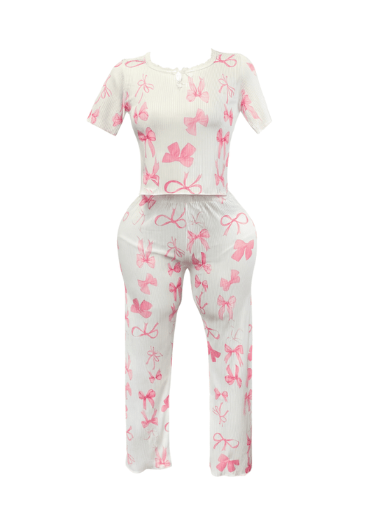 بيجامة بنطلون نص كم بطبعه الفيونكات