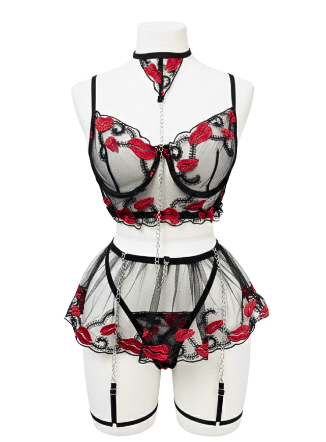 بيبي دول بطبعة شفايف مزود بسلسلة