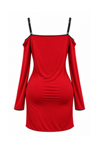 Short dress with long sleeves and cold shoulders